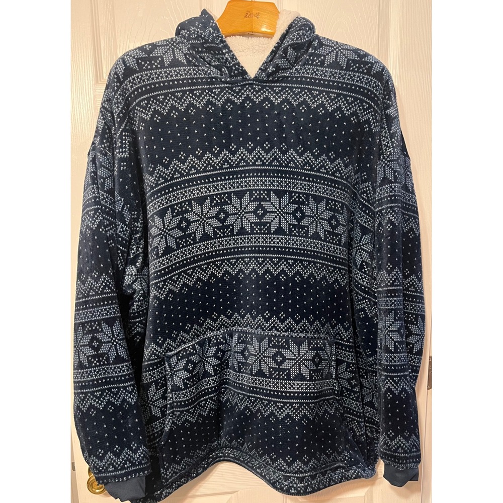 Men's Navy Patterned Hooded Pullover - Cozy Winter Wear